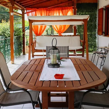 Renaissance Holidays Ferienhaus *