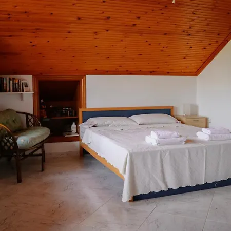 Renaissance Holidays Tatil Evi *
