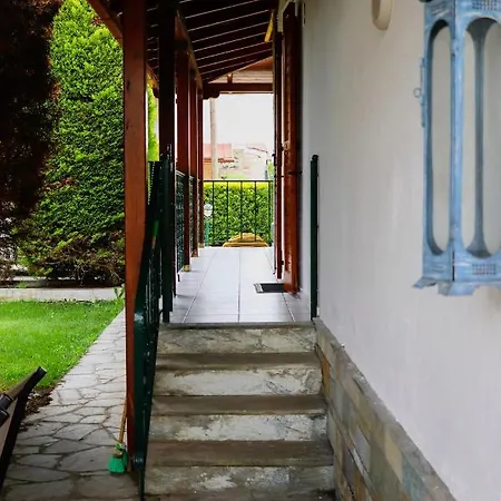 Renaissance Holidays Tatil Evi *