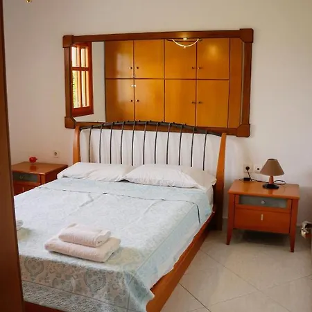 Renaissance Holidays